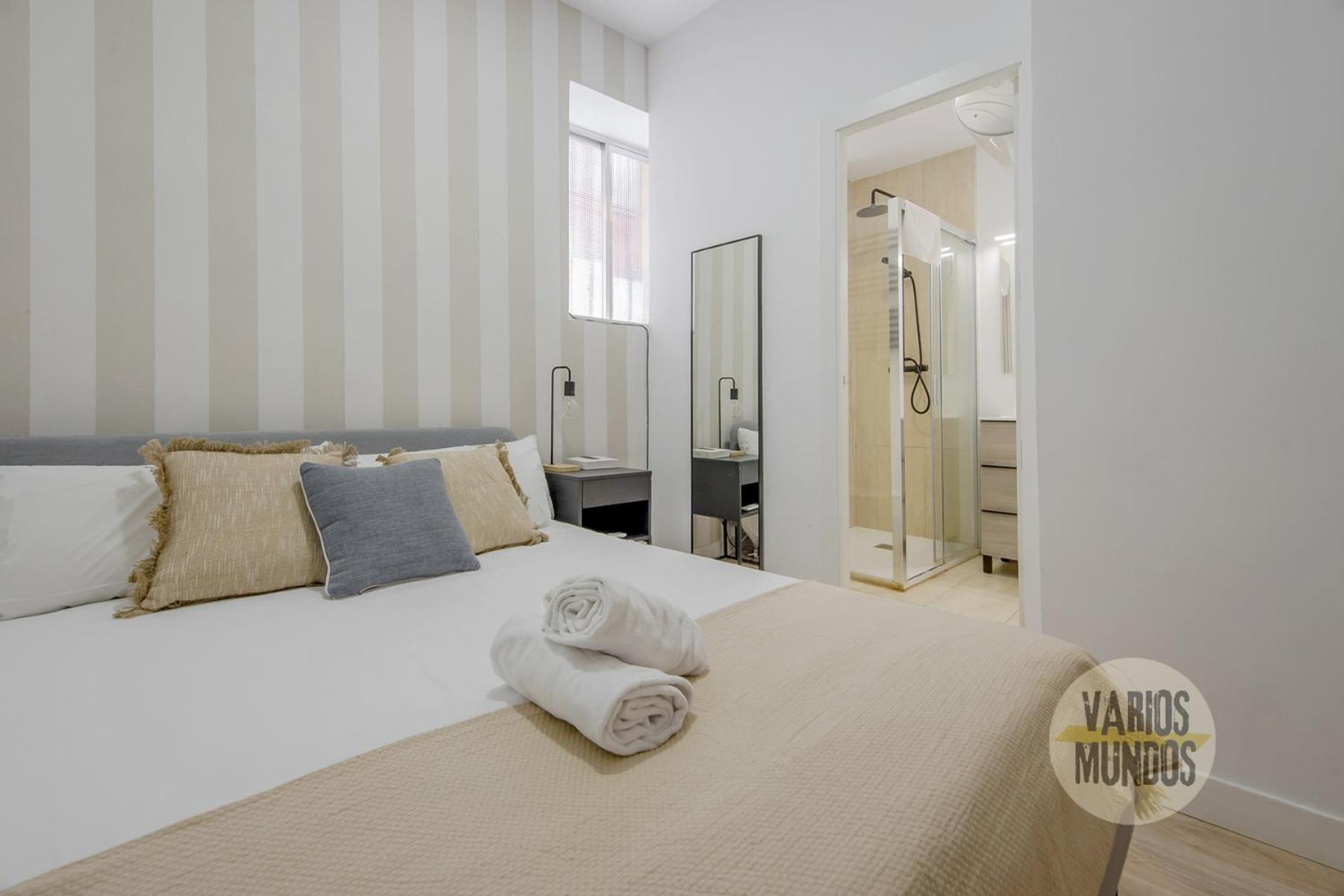 Appartamento Nuevo Apt De 7Pax Entre La Cava Alta Y La Cava Baja Madrid Esterno foto
